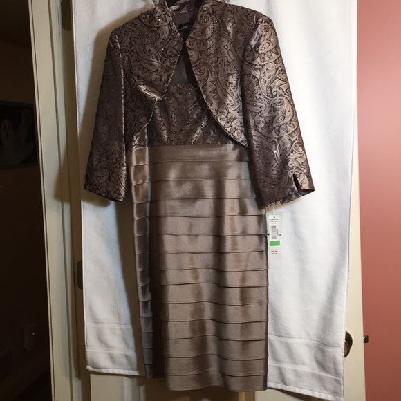 R&M Richards Dress - Picture 1 of 5